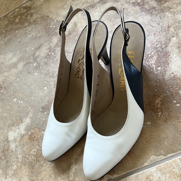 Vintage Ferragamo two tone sling backs MINT condition! Collectors item! - Picture 6 of 9
